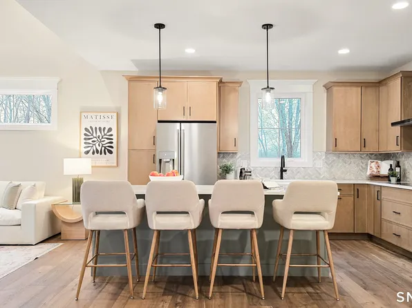 41 Summertime Circle #41, Stonington, CT 06379