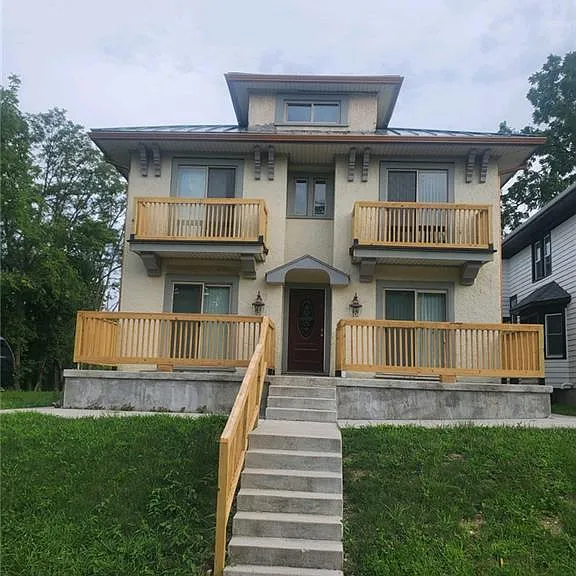312 Cambridge Ave #C — Photo 1
