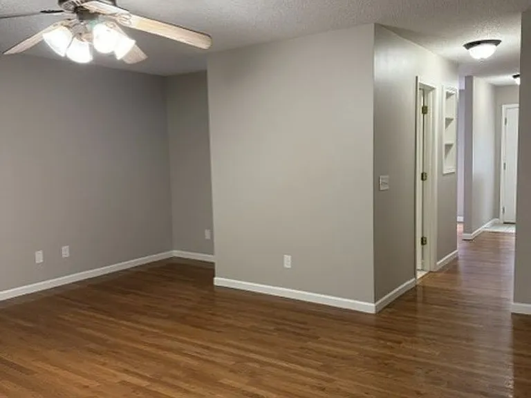 175 E Grande Ave #8 — Photo 10