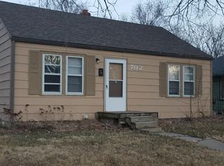 702 S Pinecrest Ave, Wichita, KS 67218