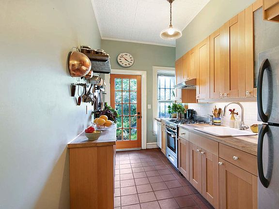 4th image of 182 Lefferts Ave