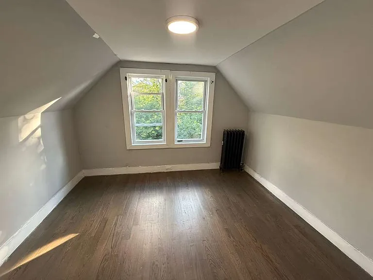 145 Pearsall Ave #2A — Photo 3
