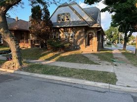 3900 N 26th St, Milwaukee, WI