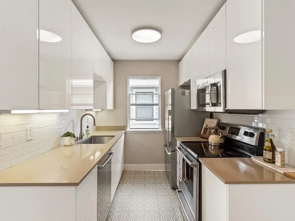 18 Lakeshore Court, Richmond, CA 94804