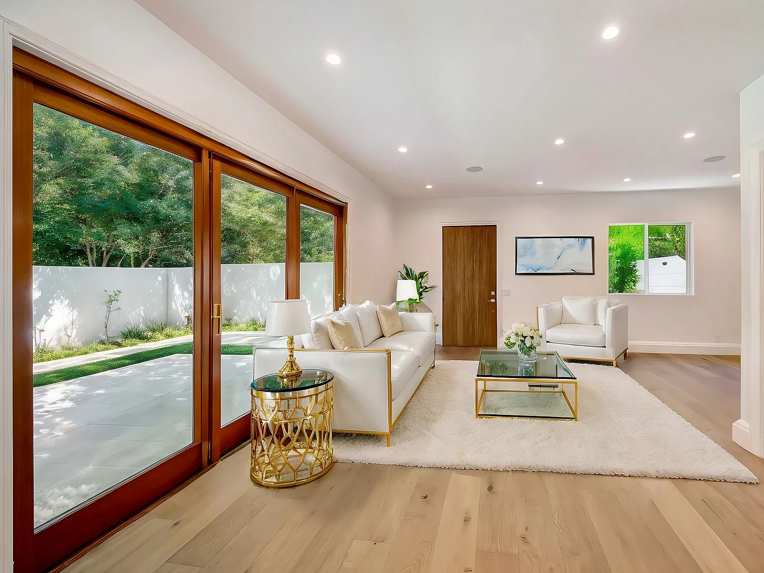 3 bed, 2.5 bath, 1600 sqft, $8,000 — Photo 3