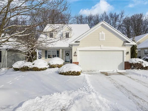1394 Golden Ln, Broadview Heights, OH 44147