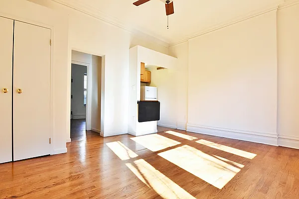 Rented by Balass Ralph, LREB | media 8