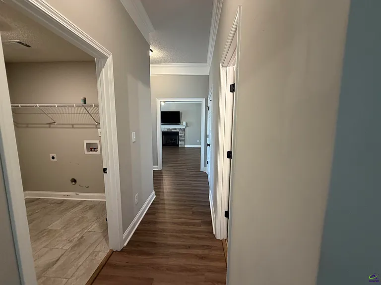 521 Edgarton Way — Photo 12