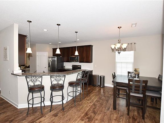 5th image of 119 Farrand Dr