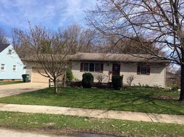 751 S 14th St, Sebring, OH 44672