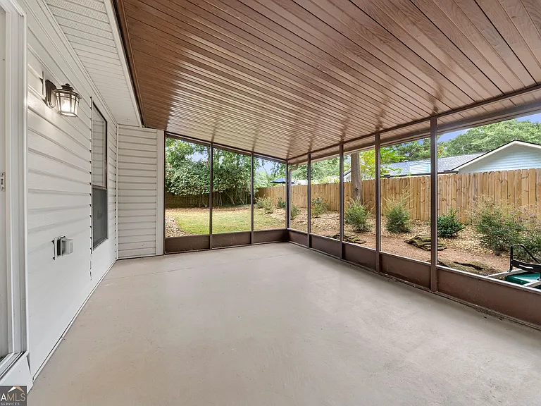 503 Waterwood Bnd — Photo 13