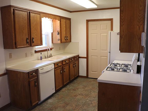 2nd image of 9016 S Oakside Dr