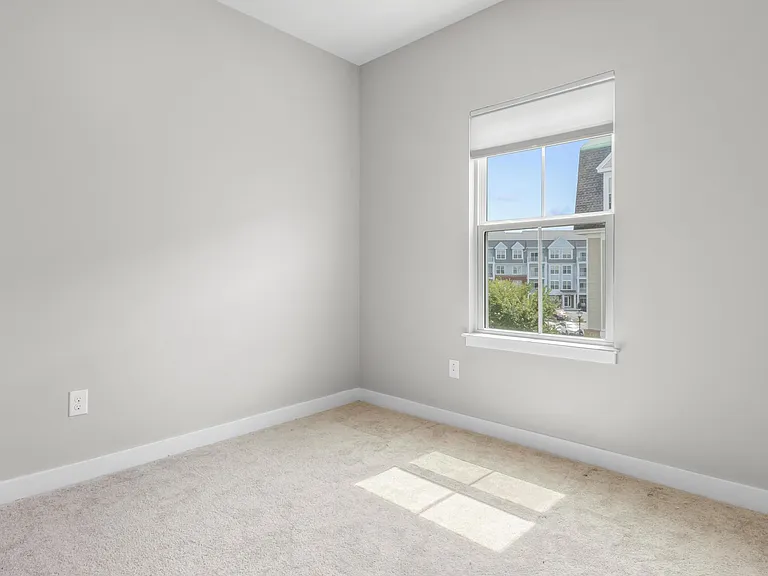 446 Westport St — Photo 28