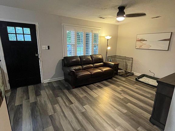 3rd image of 208 Mimosa Ave