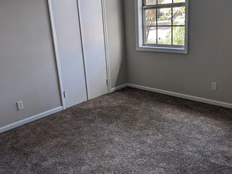 1300 Larchmont Pl #109 — Photo 9