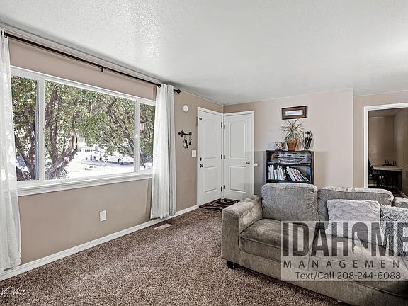 4th image of 3769 Blue Grouse Dr