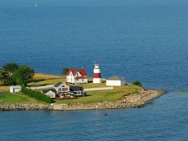 Spectacular Waterfront Property