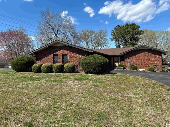 817 E 14th St, Benton, KY 42025
