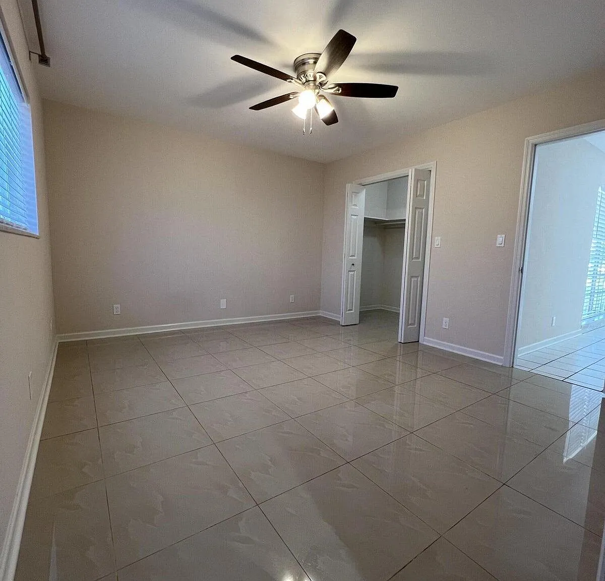 3 bed, 2.0 bath, 1683 sqft, $3,600 — Photo 4