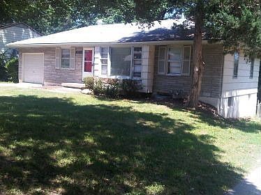 2nd image of 10115 Belmont Ave