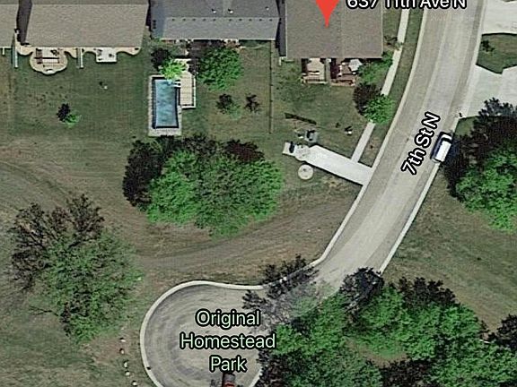 2nd image of 637 11th Ave N