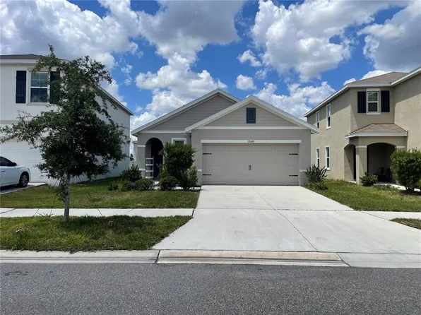 17043 Oval Rum Dr, Wimauma, FL 33598