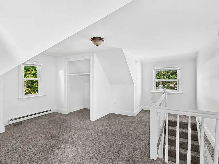223 N New St — Photo 40