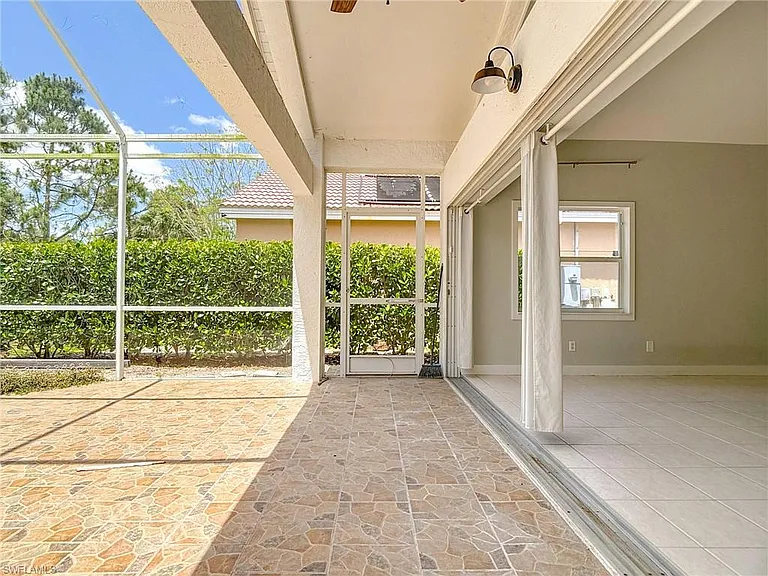 351 Pindo Palm Dr — Photo 35