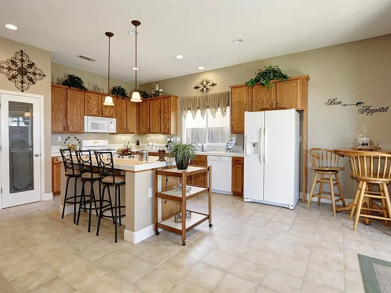 11733 Corino Way — Photo 10