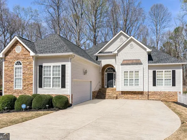 4705 Hamptons Dr, Alpharetta, GA 30004