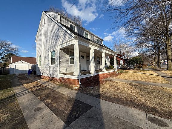 2nd image of 114 W Lorengo Ave
