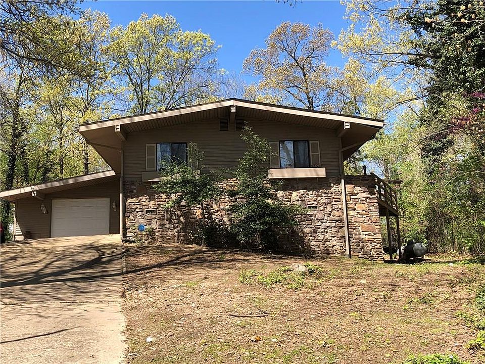 1st image of 3 Fyfield Cir