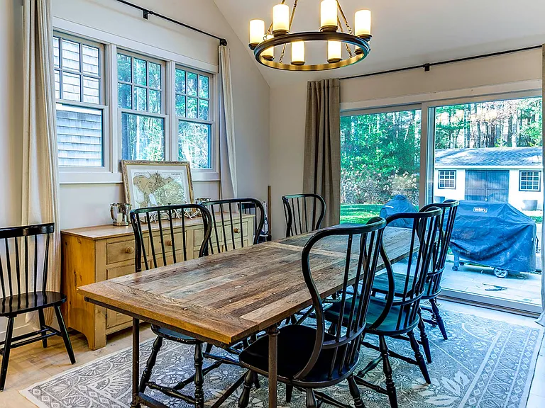 10 Villa Ave — Photo 11