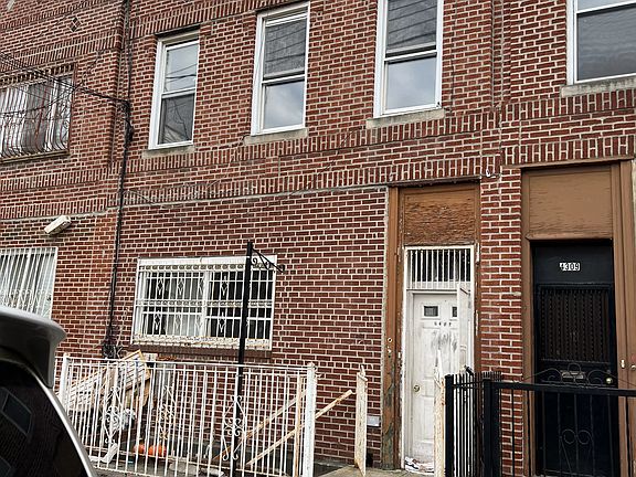 2nd image of 4305 10th Ave #Bld