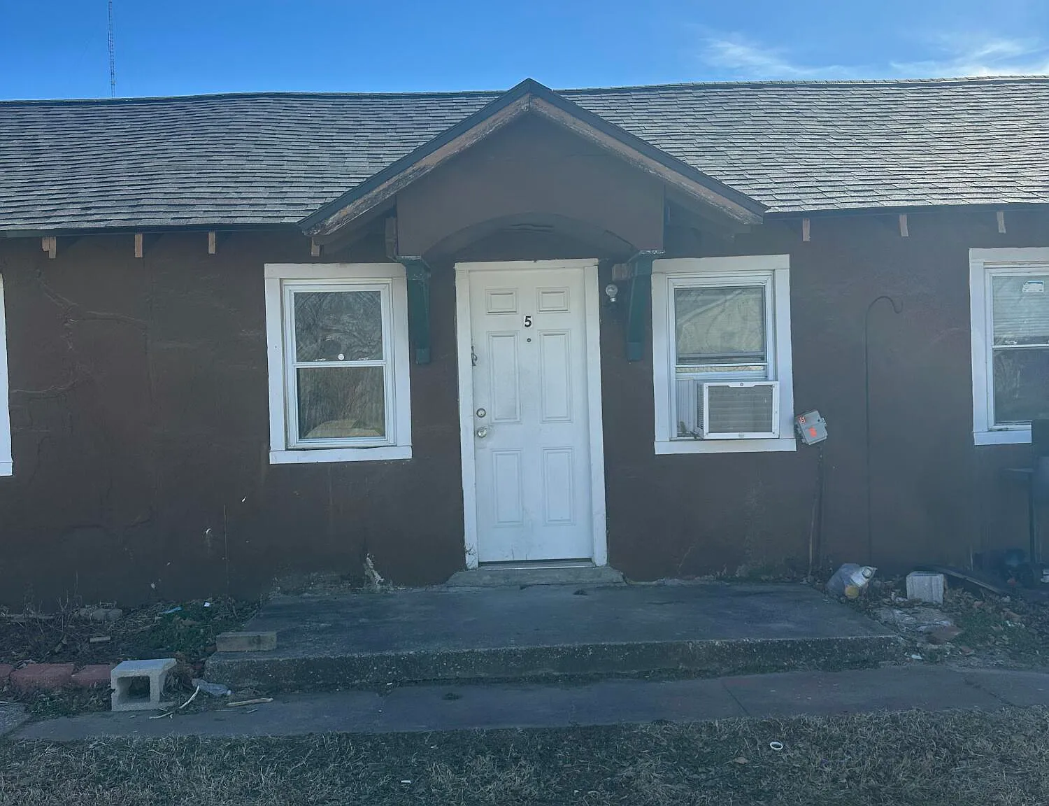 1 bed, 1.0 bath, 330 sqft, $750 — Photo 1