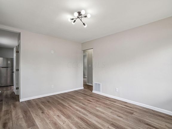 4th image of 2277 Velma Ave