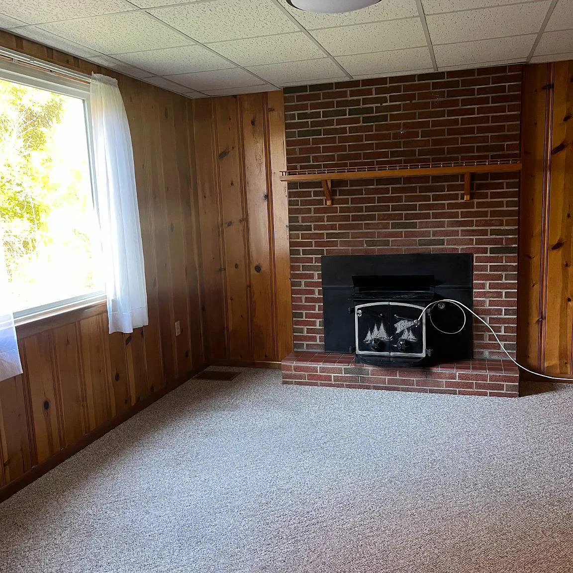 4 bed, 2.0 bath, 1505 sqft, $1,900 — Photo 4