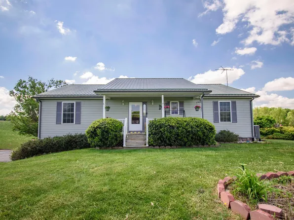 561 Lovely Mount Dr, Radford, VA 24141