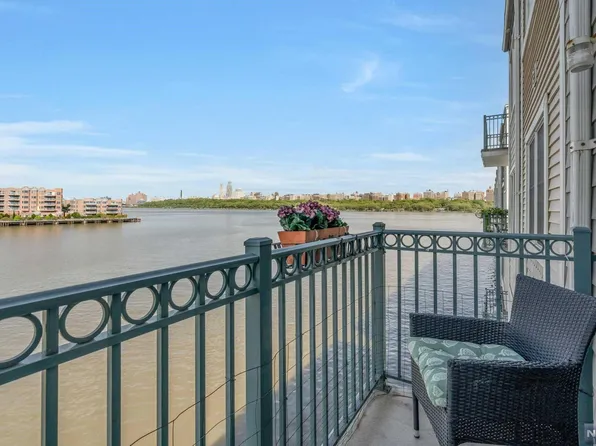 254 The Promenade #254, Edgewater, NJ 07020