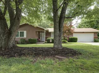 704 Hillcrest Ave, Nixa, MO 65714