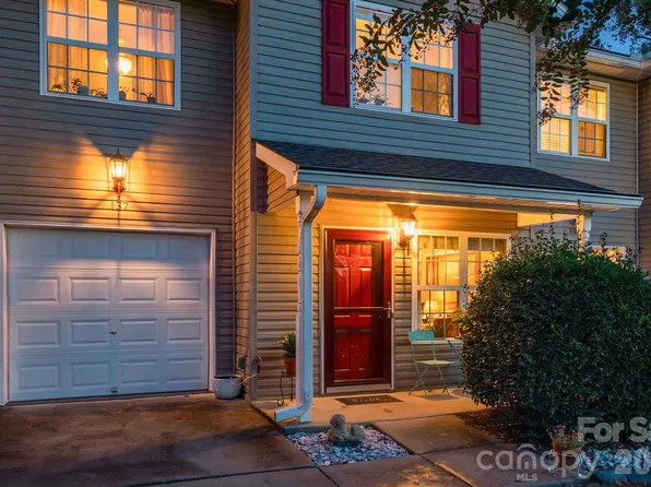 137 Wiltshire Cir, Fletcher, NC 28732