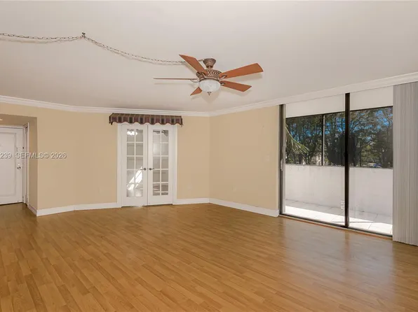 10854 N Kendall Dr #215, Miami, FL 33176