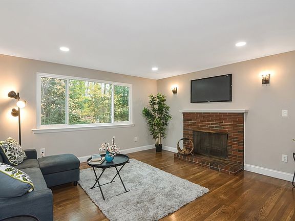 2nd image of 354 Gorwin Dr