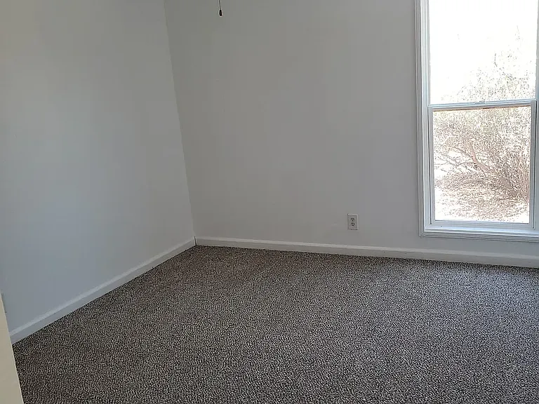 3201 W Christy Dr — Photo 8