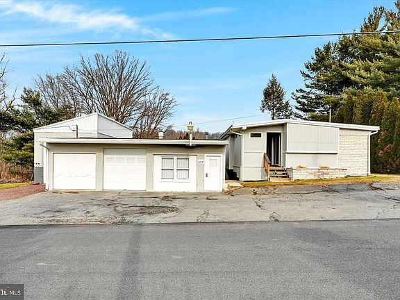 4th image of 735 Poplar St