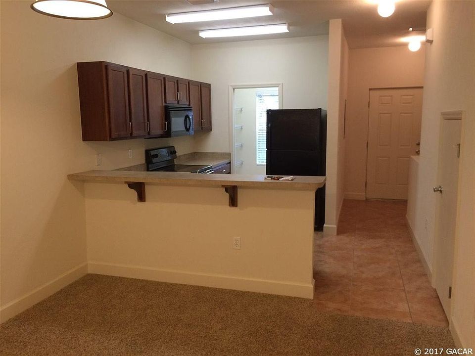 2nd image of 2951 SW 35th Pl APT 140