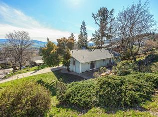 382 Cherry Ln, Ashland, OR 97520