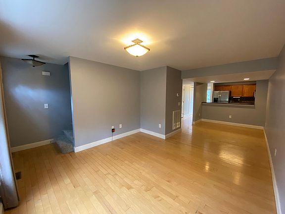 2nd image of 1113 High St APT 202