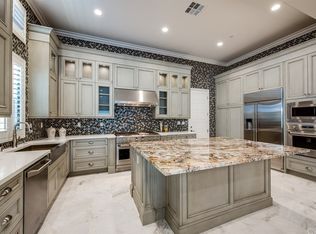 102 Paramount, Irvine, CA 92618