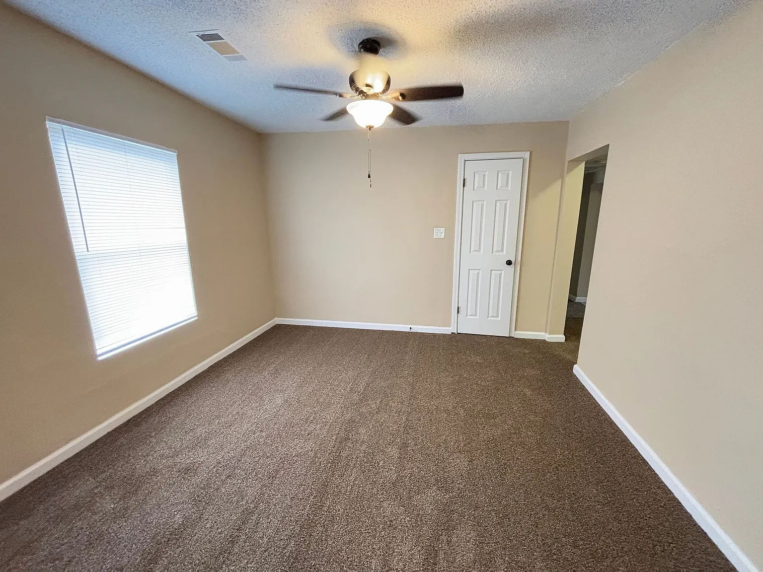 4220 Zion St — Photo 4